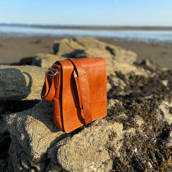 Floto Siena Field Bag Olive (Honey) Brown