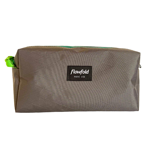 flowfold Maker's Choice Aviator Travel Kit & Toiletry Bag | Design No.10