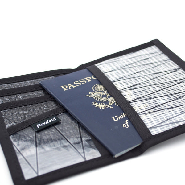 Flowfold Recycled Sailcloth Navigator - Passport Holder