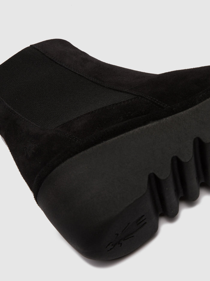 Flowfold Chelsea Ankle Boots BAGU233FLY OILSUEDE BLACK