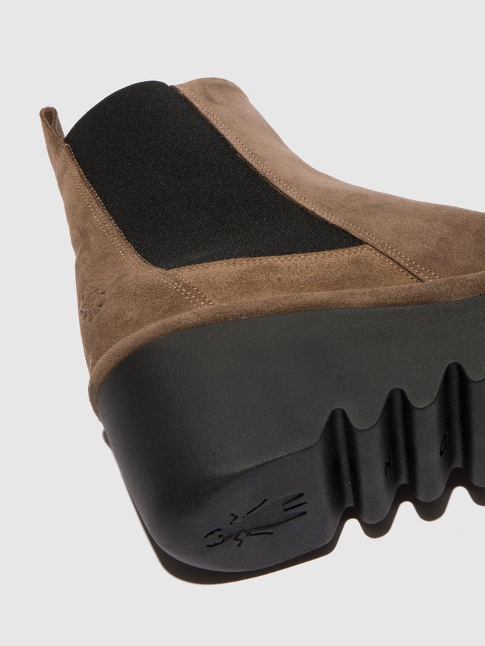 Flowfold Chelsea Ankle Boots BAGU233FLY OILSUEDE TAUPE