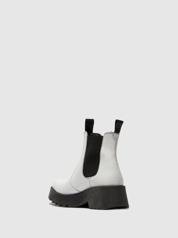 Flowfold Chelsea Ankle Boots MEDI789FLY RUG OFFWHITE
