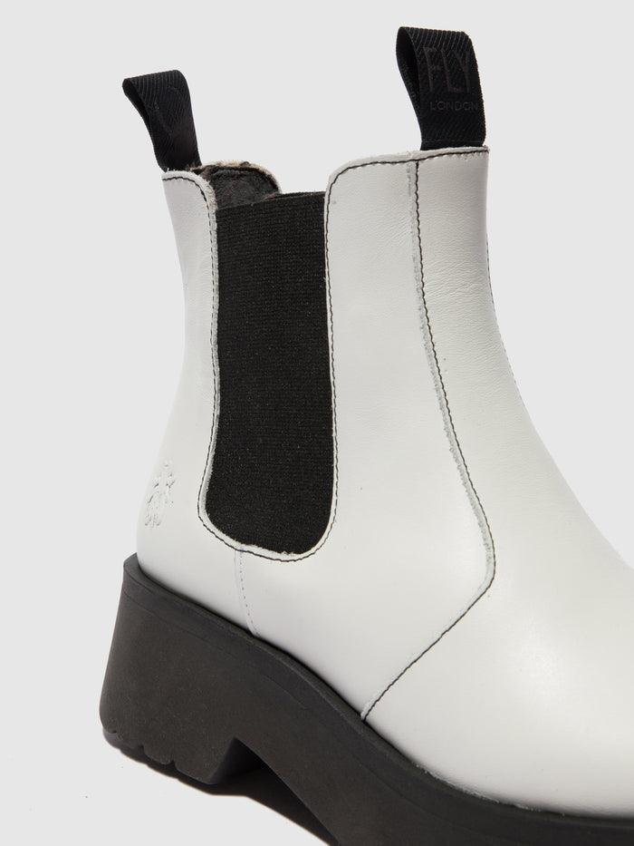 Flowfold Chelsea Ankle Boots MEDI789FLY RUG OFFWHITE