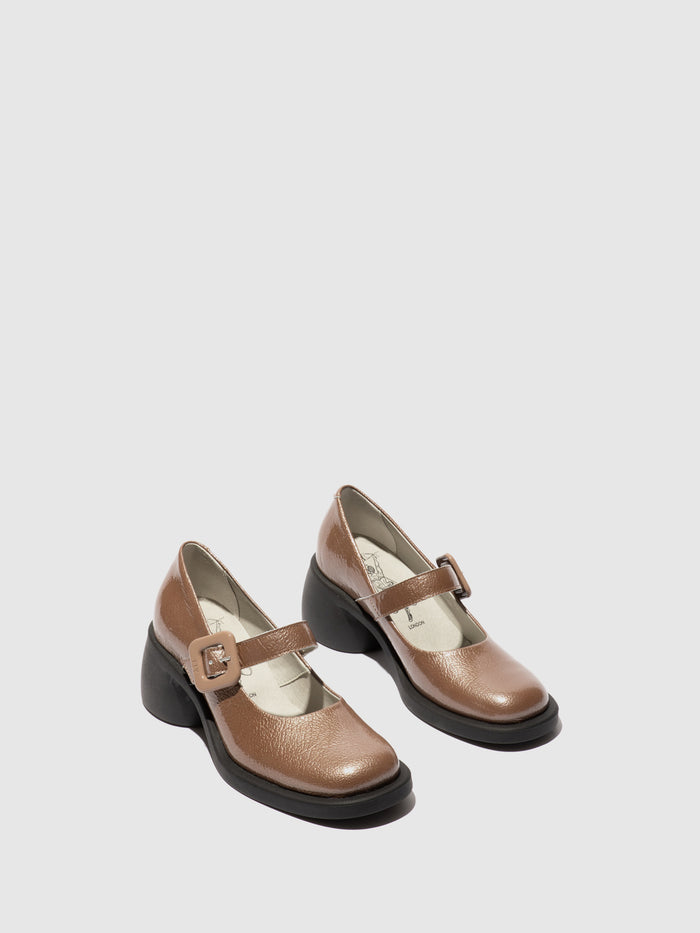 Flowfold Buckle Shoes HUVI044FLY TAUPE