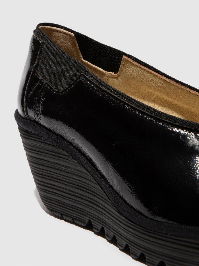 Flowfold Slip-on Shoes YOZA438FLY NAPPALAK BLACK
