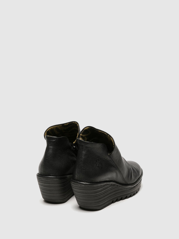 Flowfold Zip Up Ankle Boots YIP BLACK
