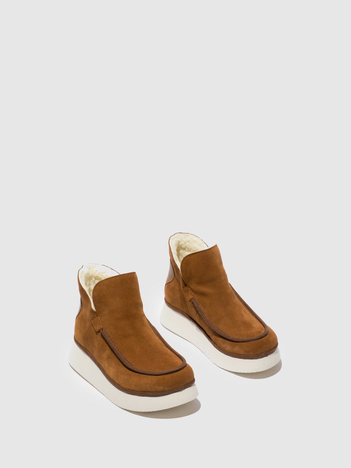 Flowfold Round Toe Ankle Boots COZE348FLY SUEDE/RUG COGNAC