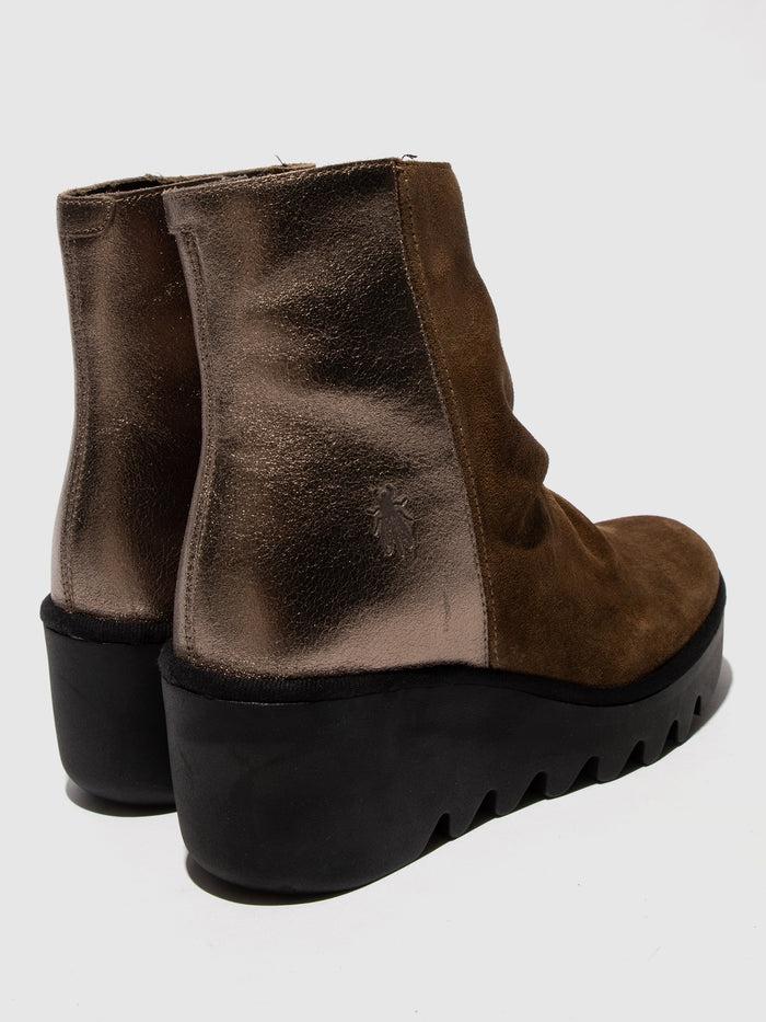 Flowfold Zip Up Ankle Boots BAAN538FLY ELEPHANT/DK. GOLD