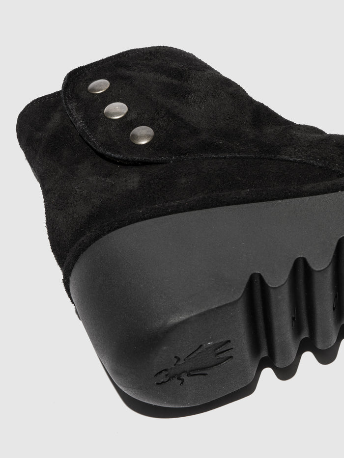 Flowfold Zip Up Ankle Boots BROM344FLY OILSUEDE BLACK