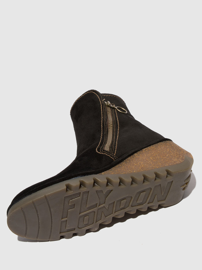 Flowfold Zip Up Ankle Boots NELA407FLY OIL SUEDE BLACK