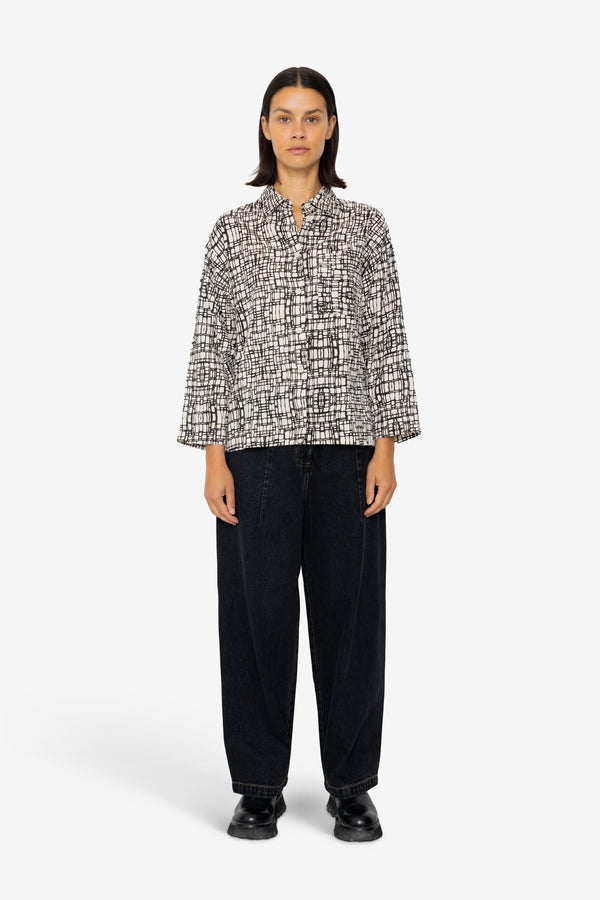 Folk Archive Shirt - Black Ecru Maze Print
