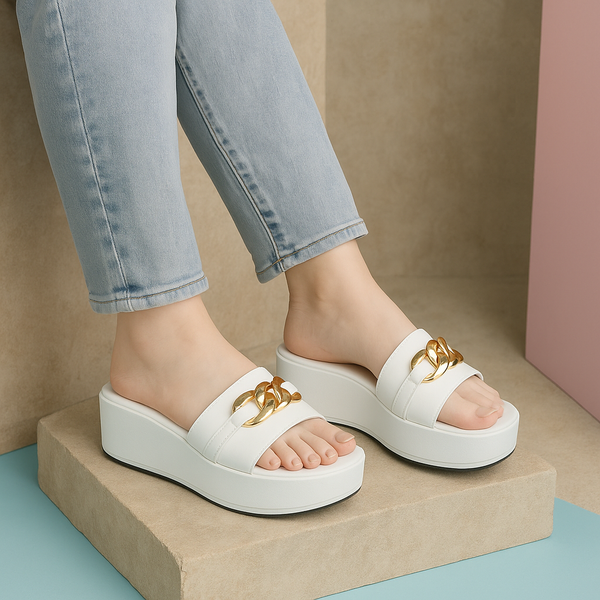 footwear sensation Lexie Wedges - White