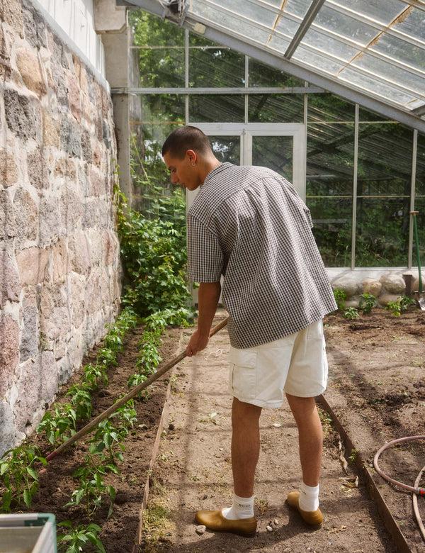 Forét CLAY CARGO SHORTS - CLOUD