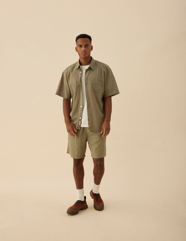 Forét SERENE LINEN SS SHIRT - DUSTY OLIVE