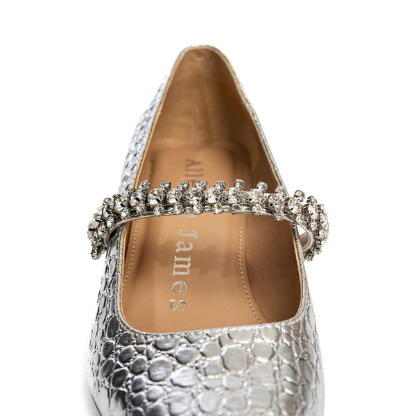 Forever 21 Antonella Embossed Leather Pump