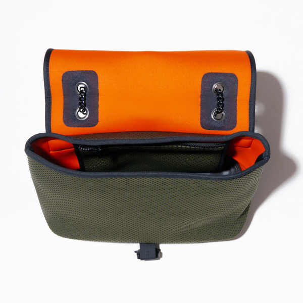 Forever 21 FLAP CROSSBODY SAFARI GREEN