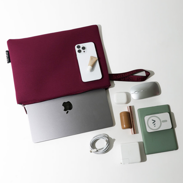 Forever 21 LAPTOP SLEEVE BERRY