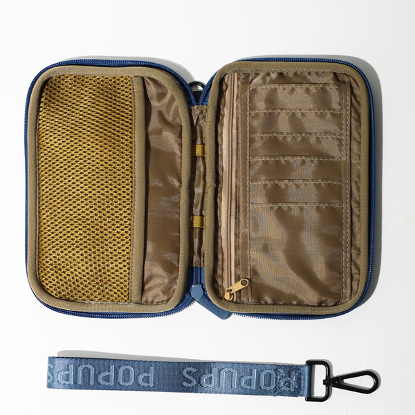 Forever 21 PASSPORT WALLET STORMY BLUE