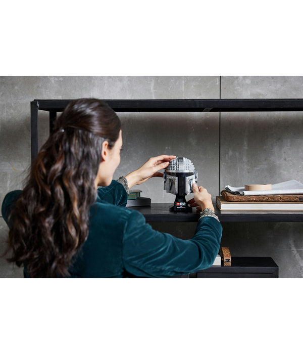 Forever 21 LEGO® Star Wars The Mandalorian Helmet 75328 Building Kit (584 Pieces)