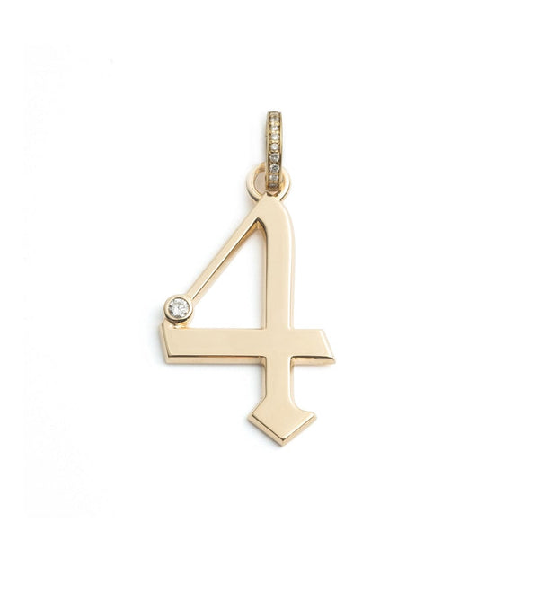 foundrae Engravable Number 4 Oversized Medallion with Annex Link