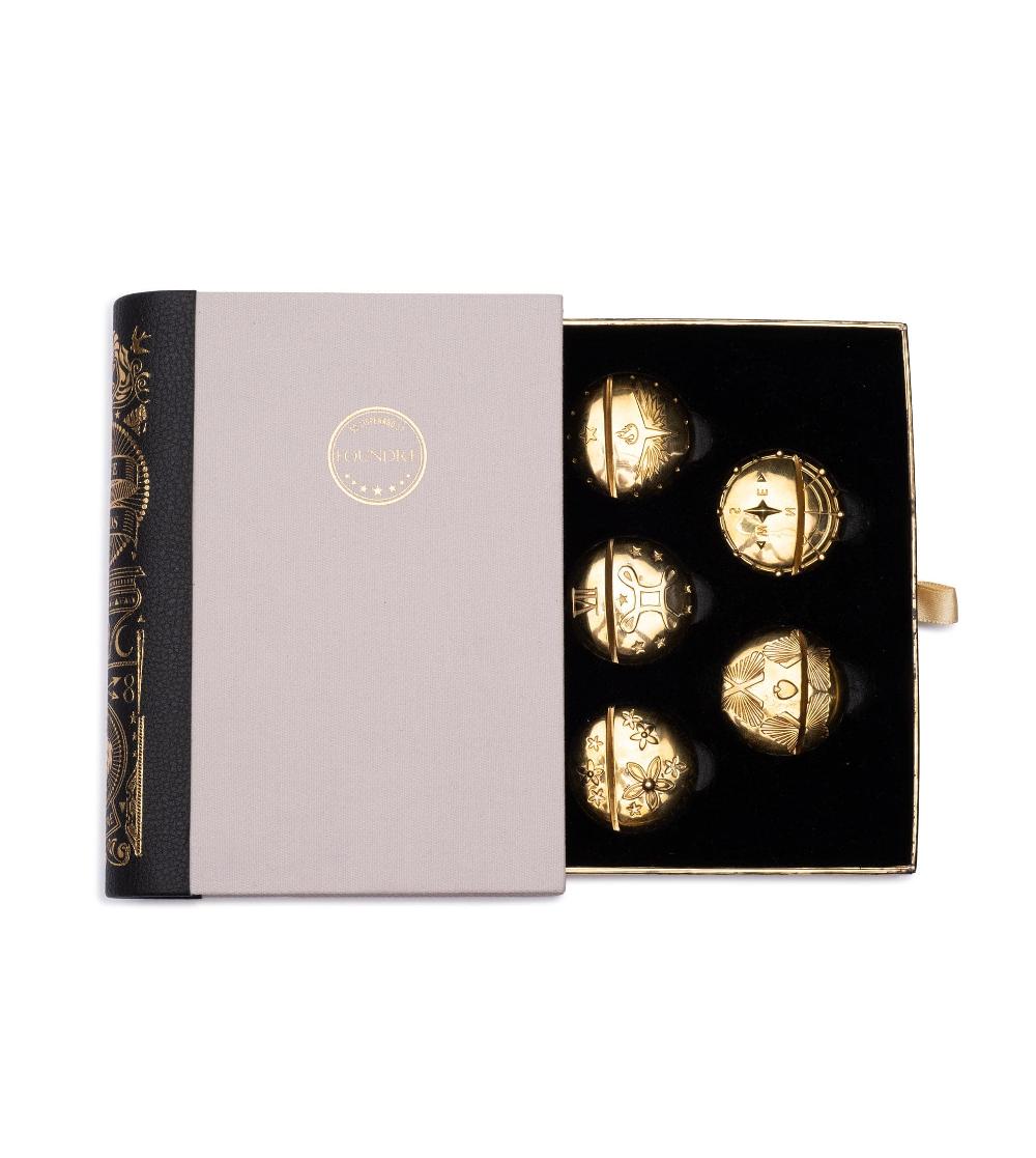 foundrae Chapter 2 Tenet Place Card Holder Set