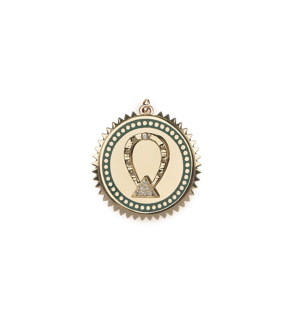foundrae Horseshoe Medium Champleve Medallion