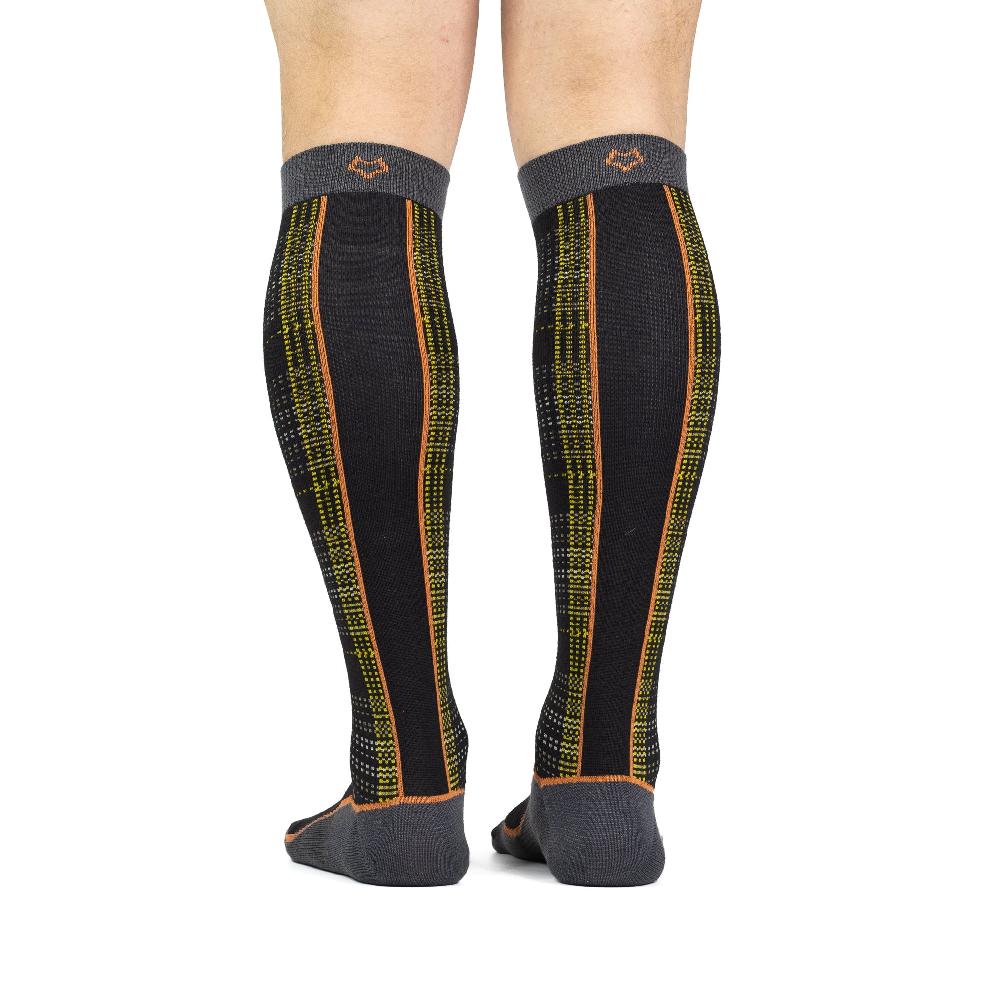 Fox River Men's Table Top Ultra-Lightweight Over-the-Calf Ski And Snowboard Sock