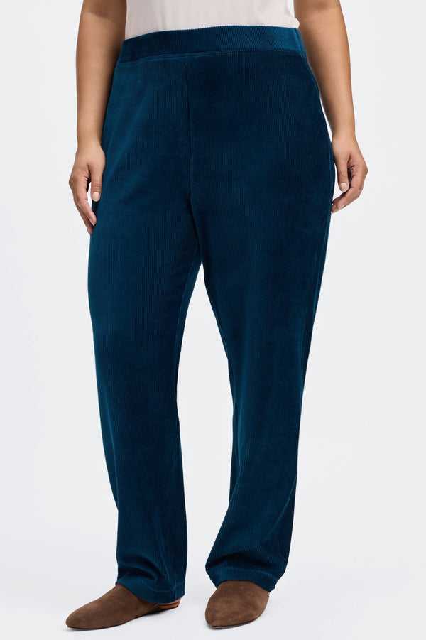 Foxcroft Caden Plus Ankle Length Plush Cord Pant