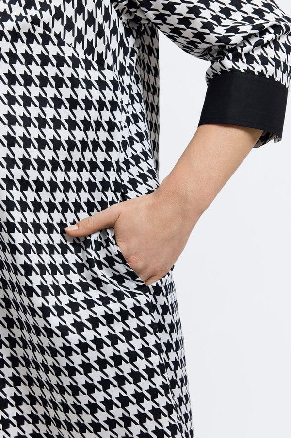 Foxcroft Sloane Plus Classic Houndstooth 3/4 Sleeve Dress