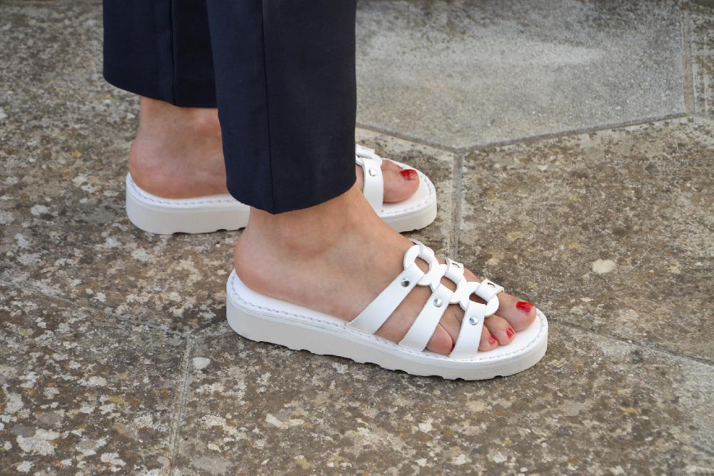 fracap D010 White Sandals