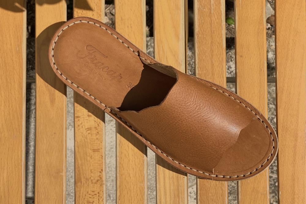 fracap D027 Tan Sandals