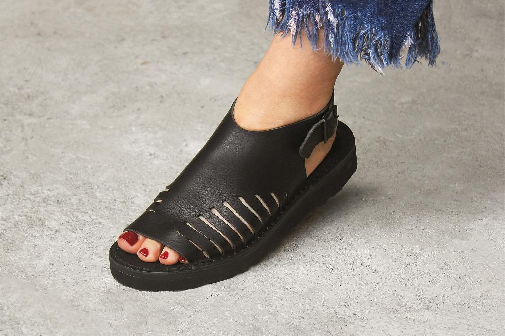 fracap D029 Line Black Sandals