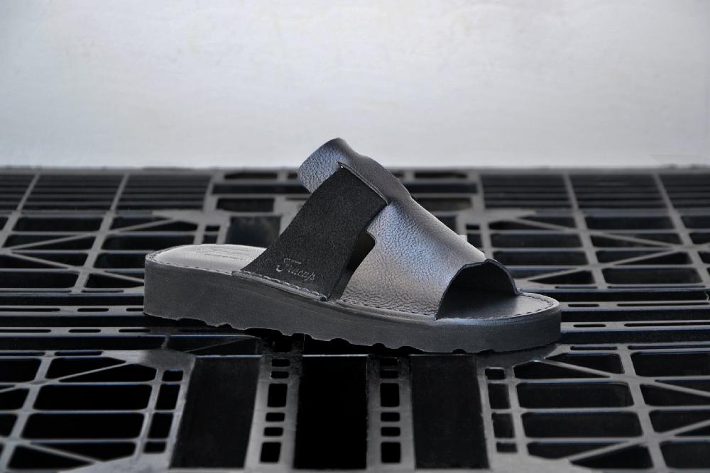 fracap D039 Black Sandals