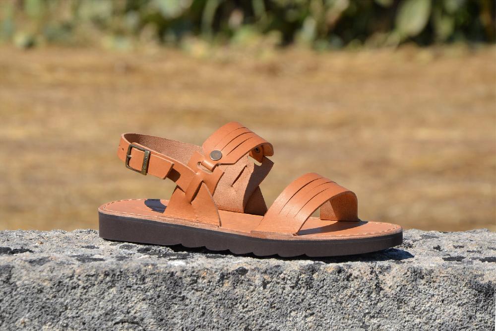 fracap D174 Tan Sandals