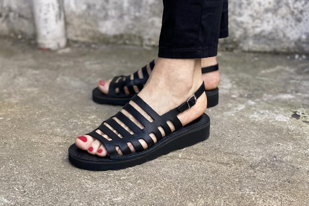 fracap D181 Black Sandals