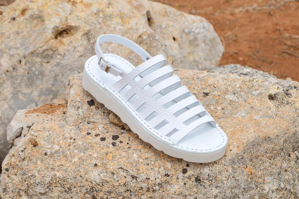 fracap D181 White Sandals