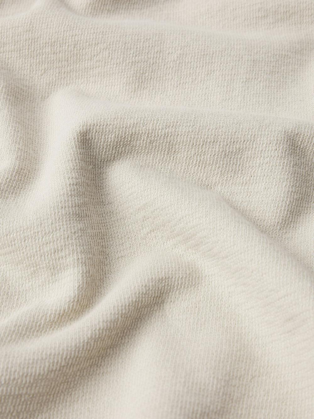 Frame Boxy Textured Tee In Off White