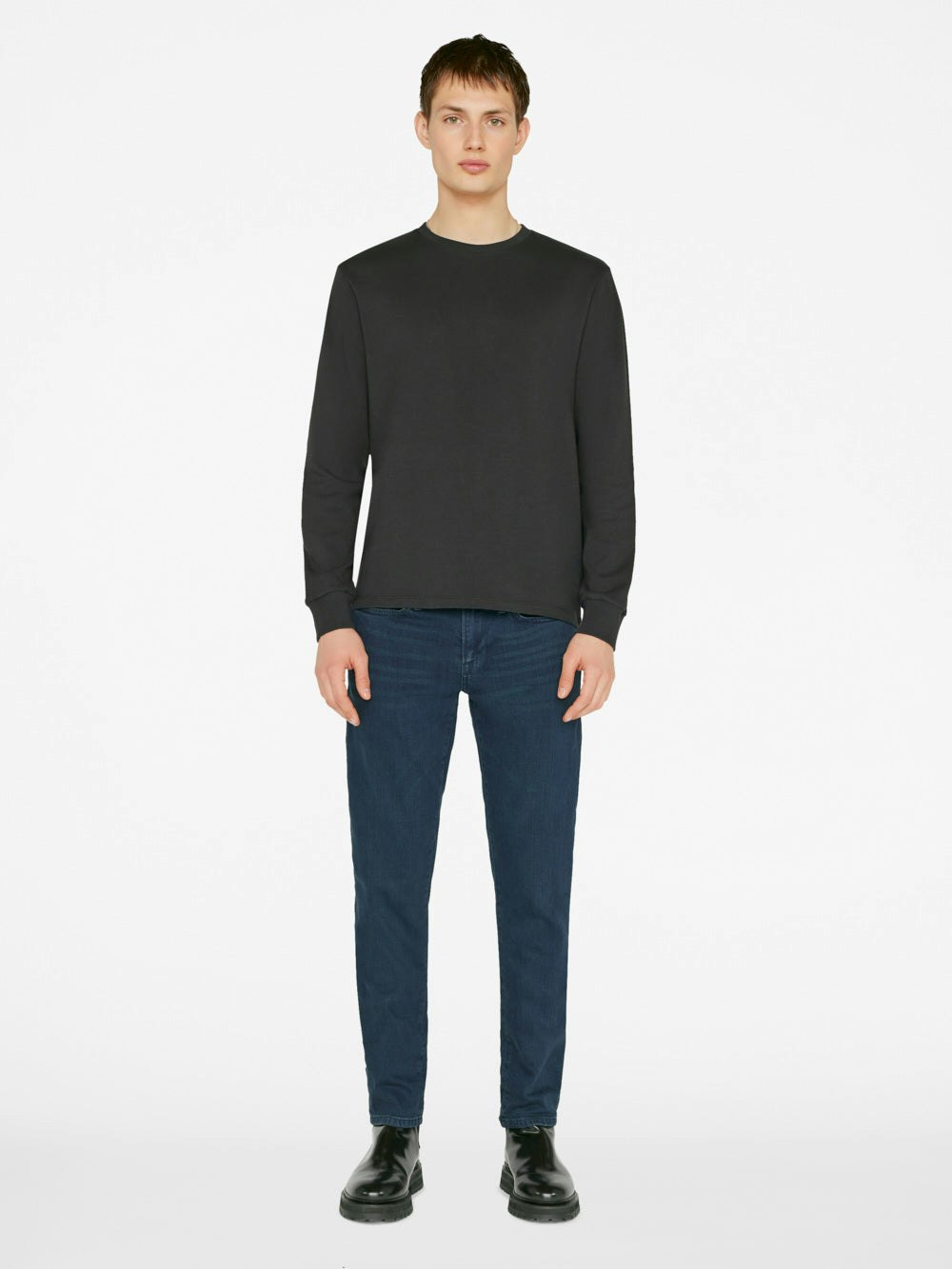 Frame Duo Fold Long Sleeve Crew In Noir