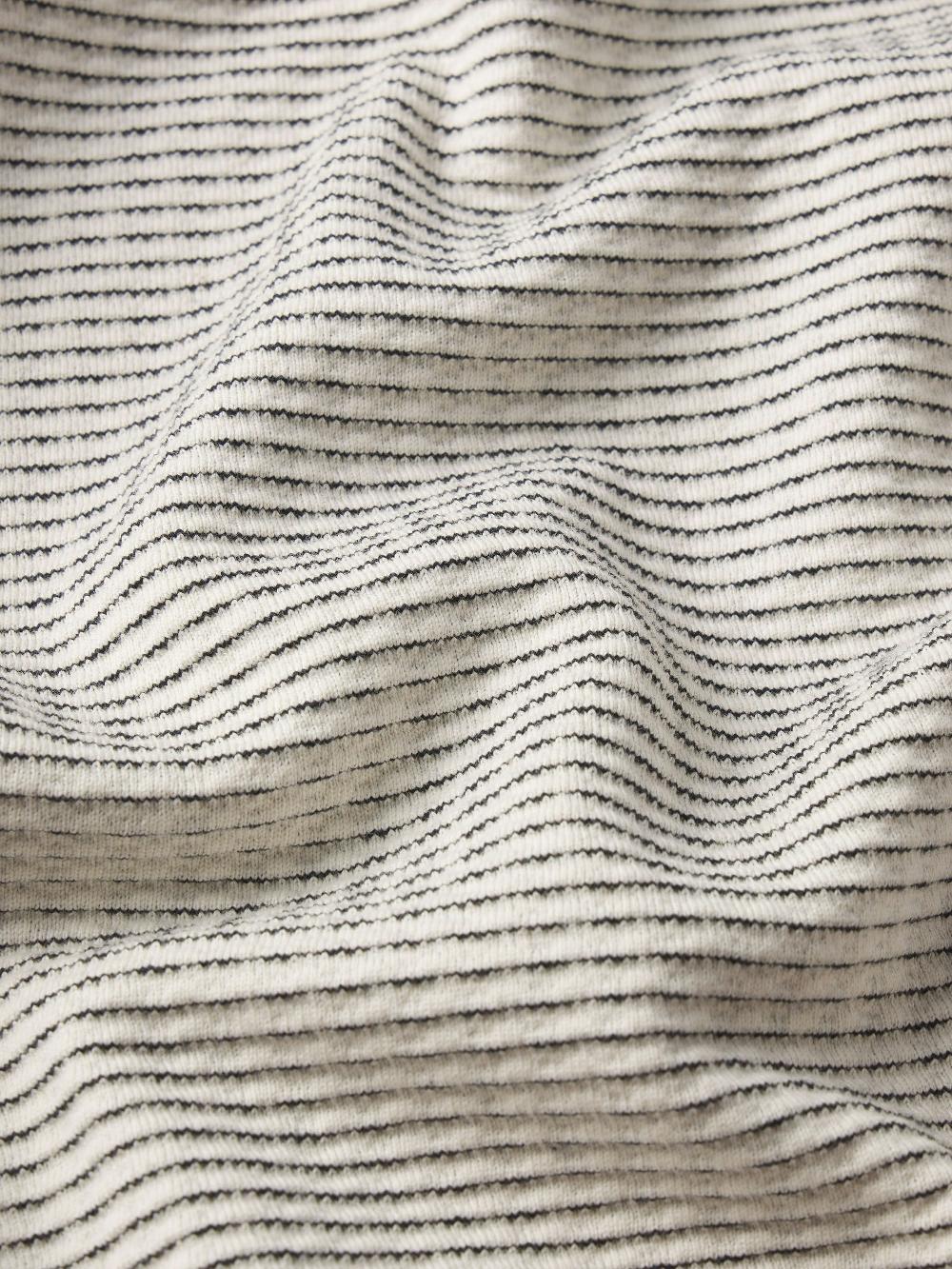 Frame Jacquard Stripe Tee In White/Navy