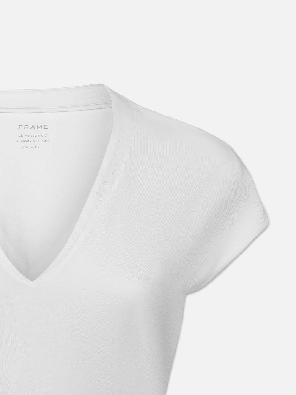 Frame Le Mid Rise V Neck Tee In Blanc