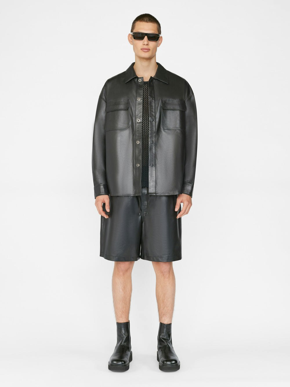 Frame Leather Short In Noir