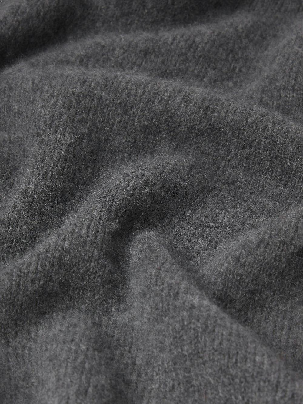 Frame Light Weight Crewneck In Grey Melange