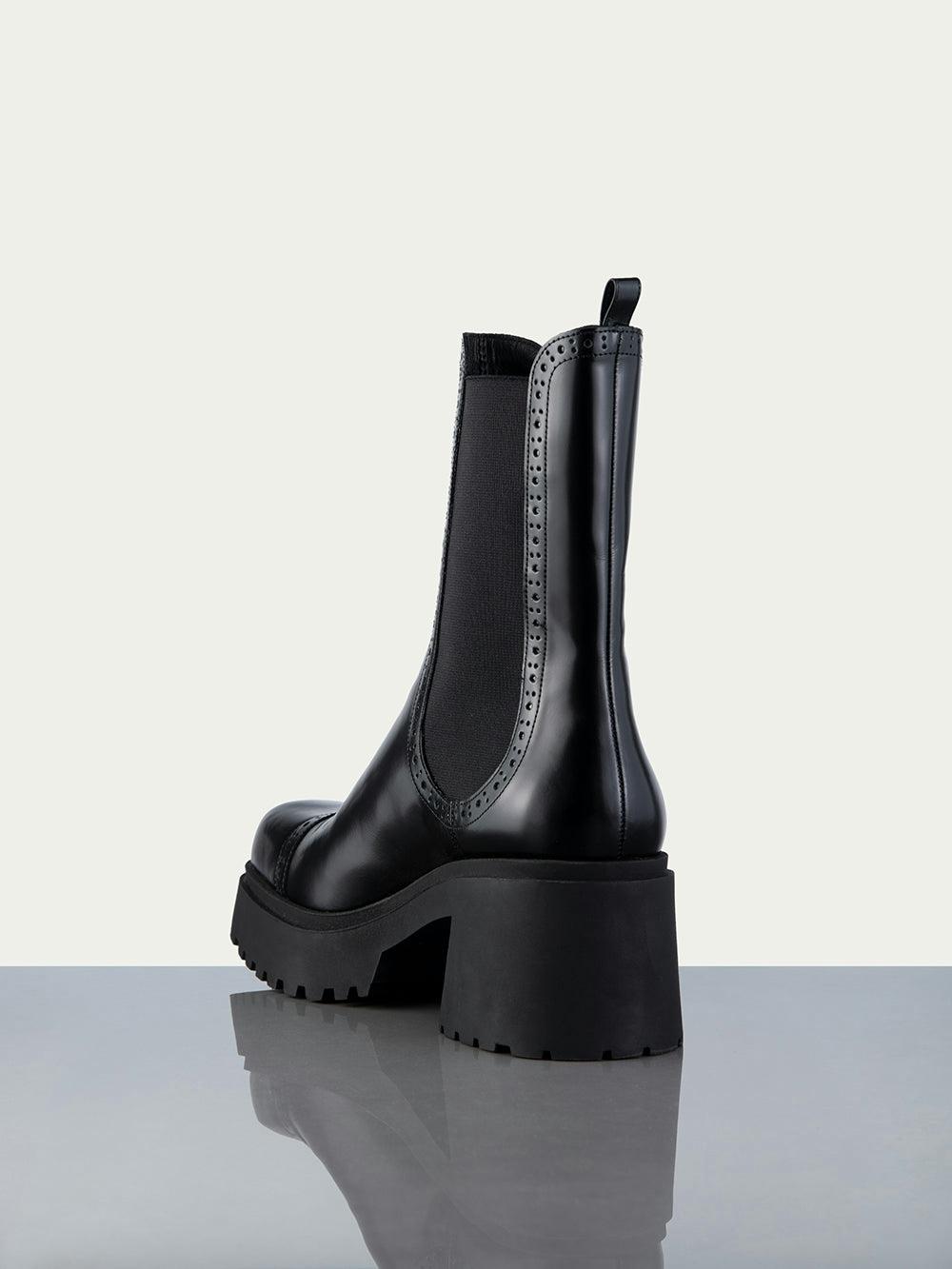 Frame Lumi Lug Boot In Noir