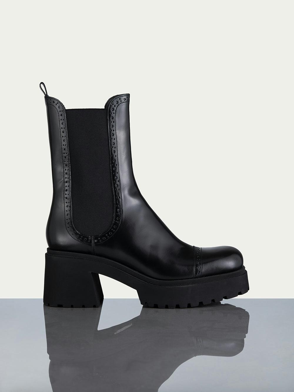 frame Lumi Lug Boot in Noir