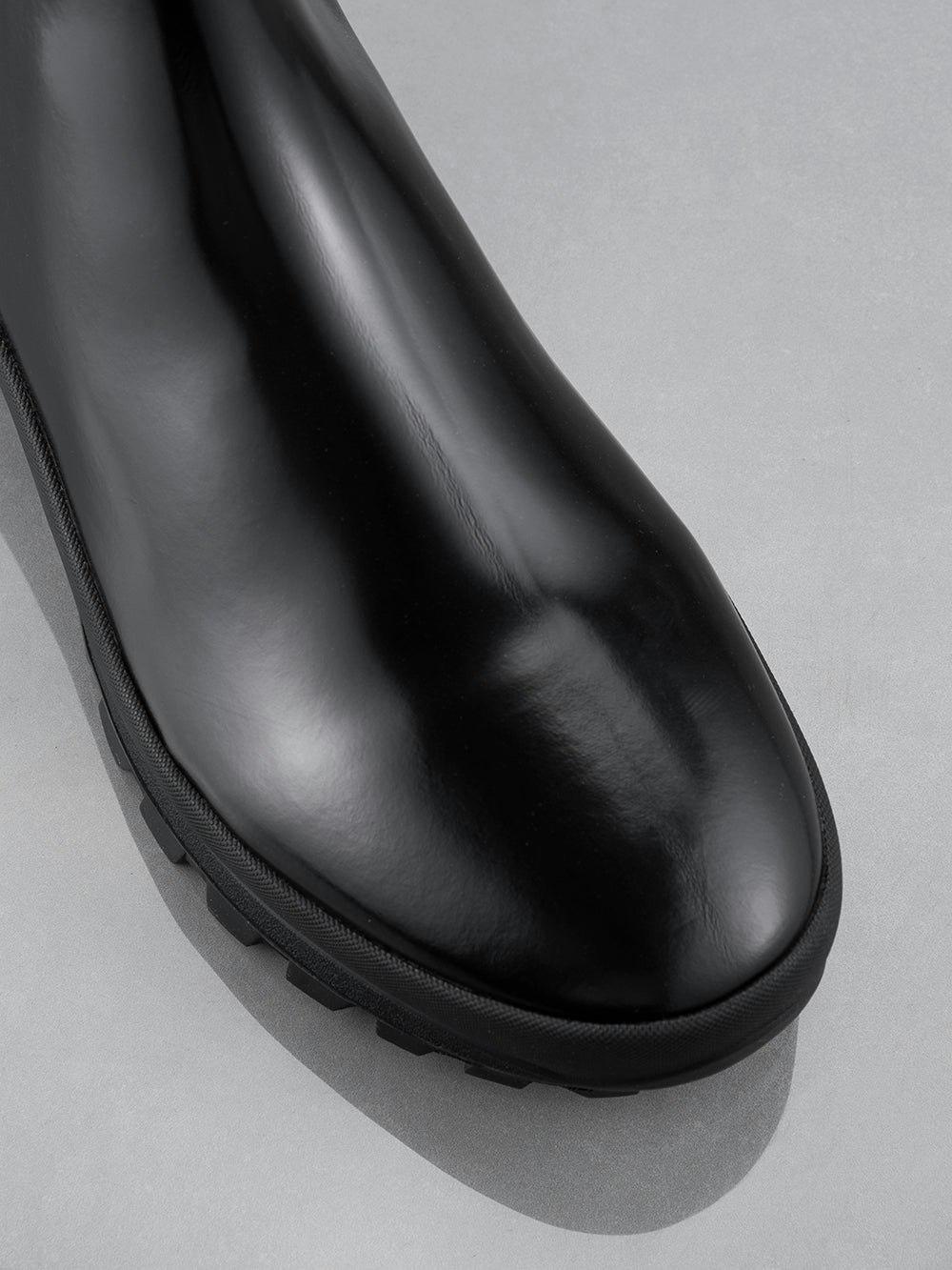 Frame Men's Lug Sole Boot In Noir