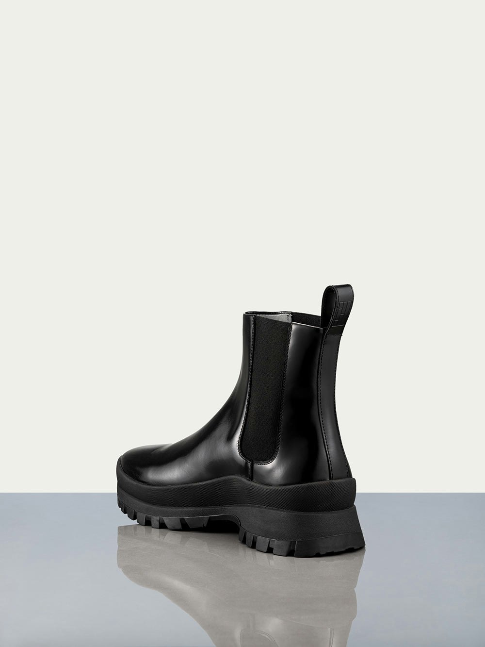 Frame Men's Lug Sole Boot In Noir