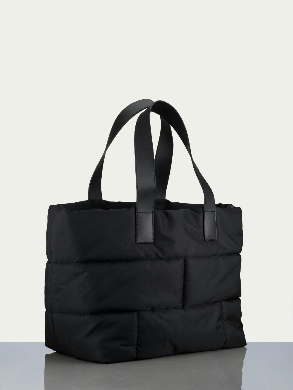 Frame Nylon Quilted Plaque Tote In Noir