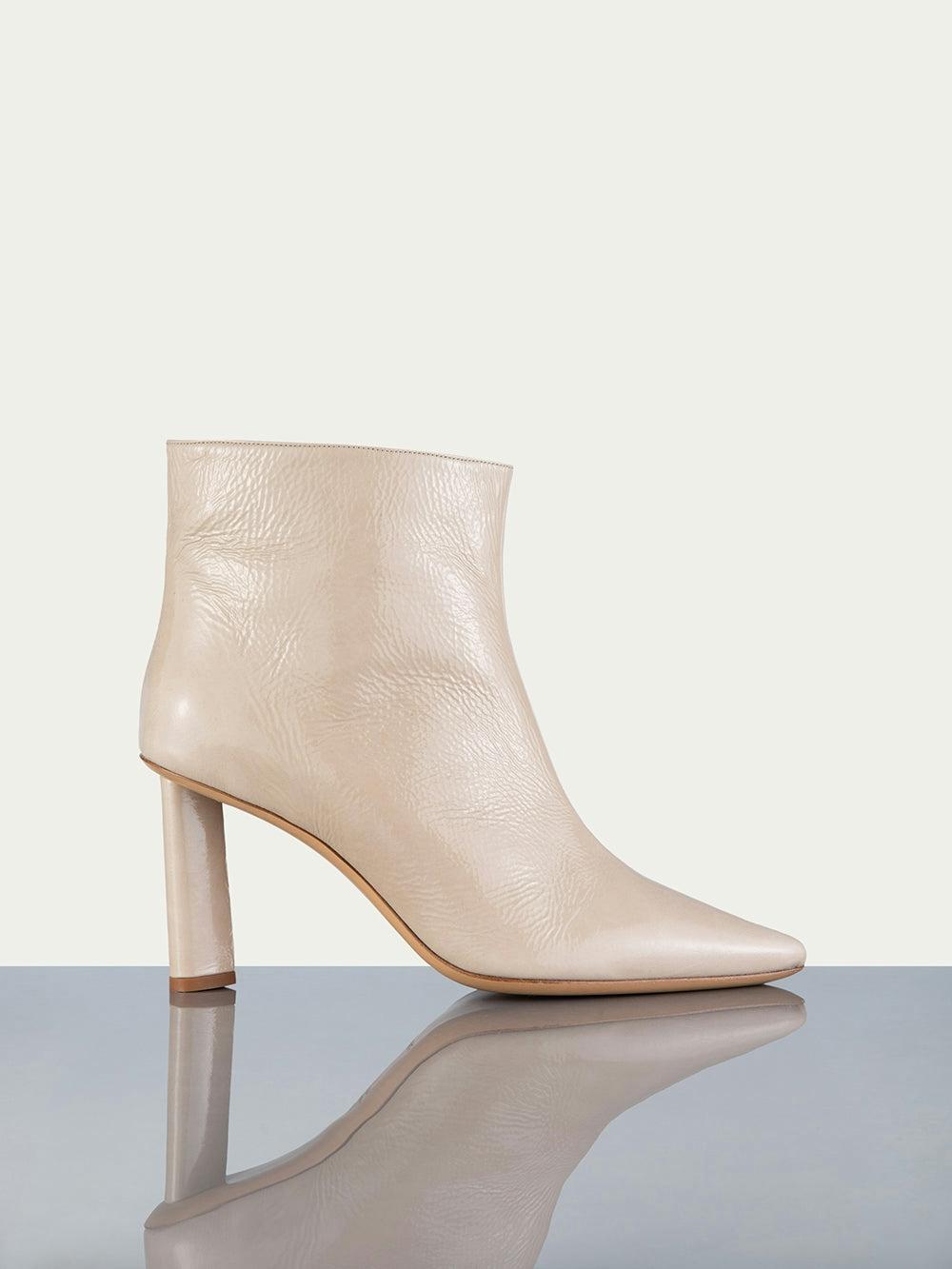 frame Odette Bootie in Chalk