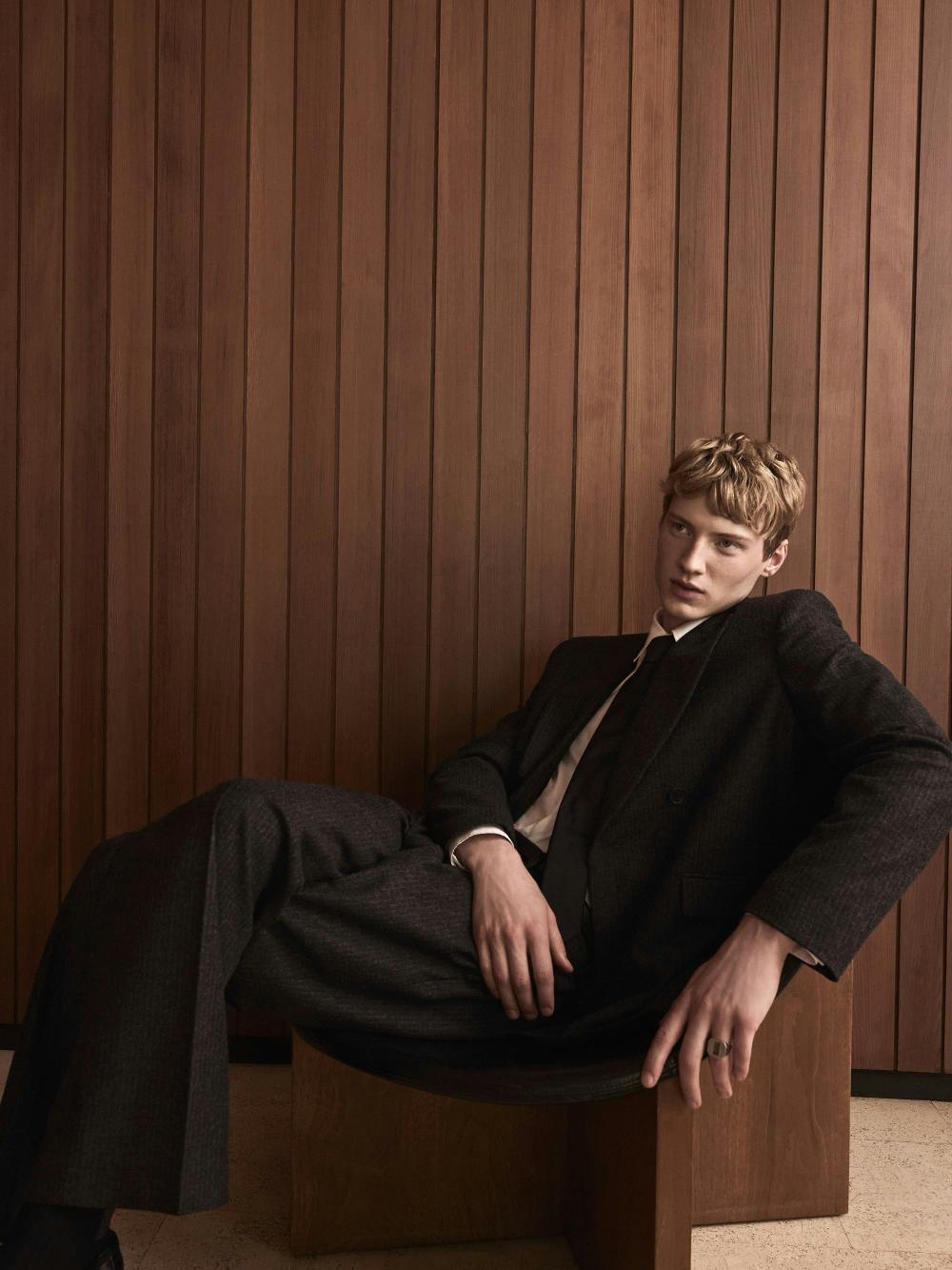 Frame Pinstripe Wool Blazer In Dark Grey