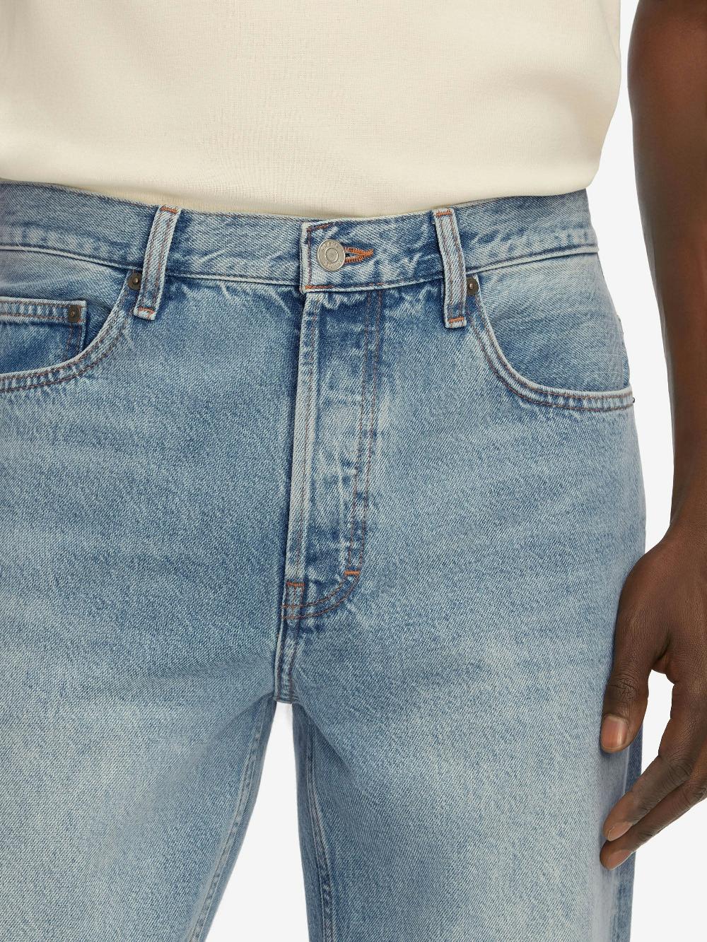 Frame Relaxed Jean In Momentum Destructed